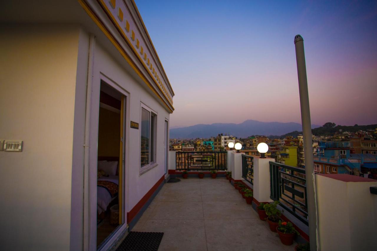 Blue Mountain Home Stay Kathmandu Esterno foto